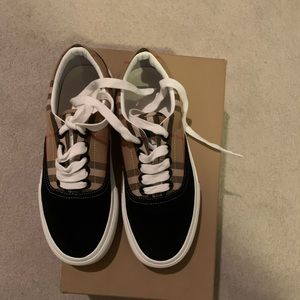 Burbery sneakers